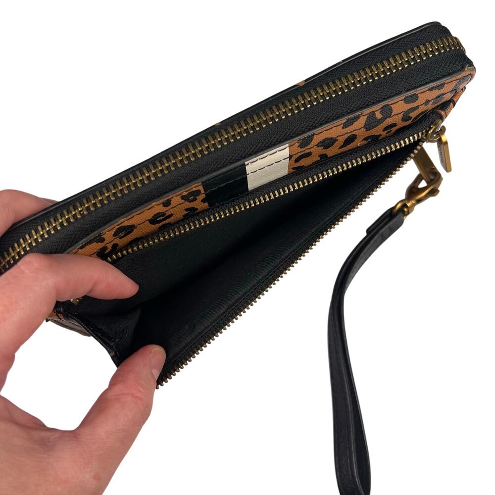 Fossil Logan Rfid Zip Around Clutch Cheetah Wrist… - image 2